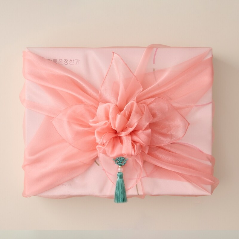 사임당에프앤비,강릉은정한과 카네이션 2호 한과+조청 선물세트 전통유과 부모님 어버이날 스승의날 선생님 명절선물 상견례선물